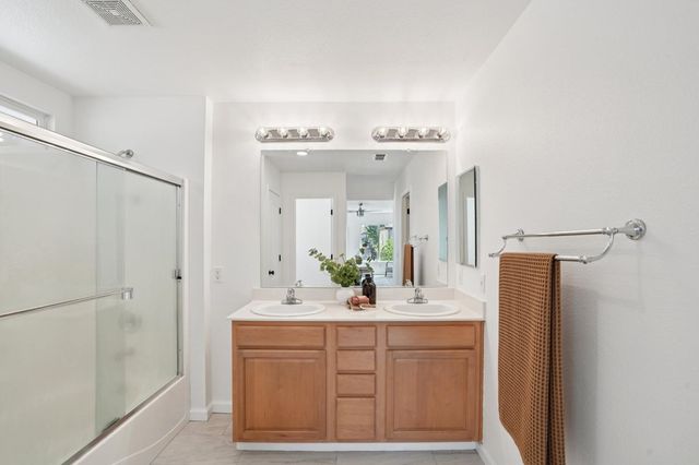 10178 Nick Way, Elk Grove, CA 95757