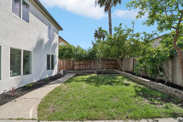 10178 Nick Way, Elk Grove, CA 95757