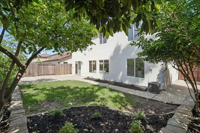 10178 Nick Way, Elk Grove, CA 95757