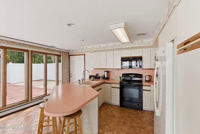 117 E Caranetta Terrace, Lakewood, NJ 08701