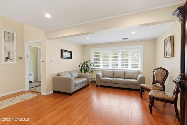 117 E Caranetta Terrace, Lakewood, NJ 08701