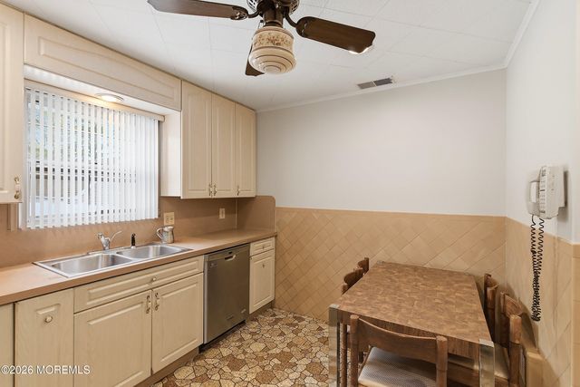 117 E Caranetta Terrace, Lakewood, NJ 08701