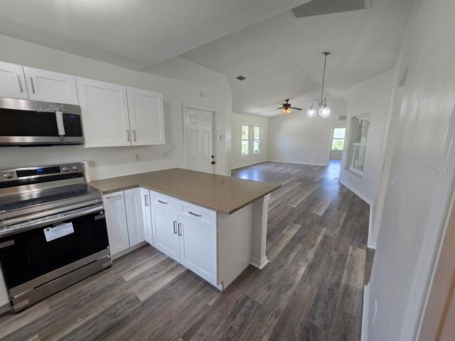 1460 MINNEAPOLIS AVENUE, North Port, FL 34286