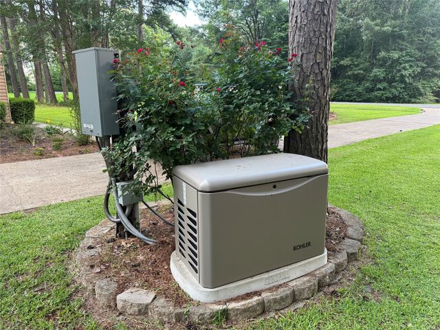 8308 Creekdale Street, Shreveport, LA 71107