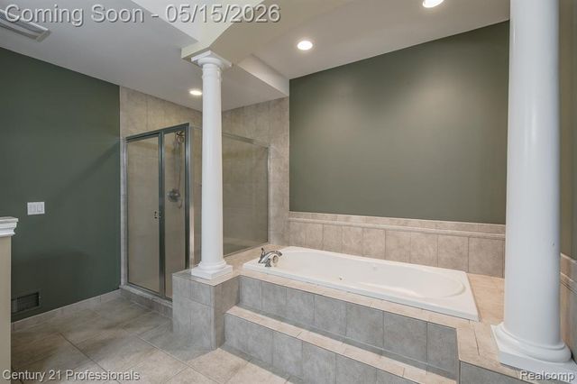 6410 Enclave Drive, Clarkston, MI 48348