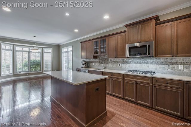 6410 Enclave Drive, Clarkston, MI 48348