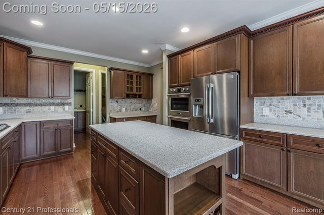6410 Enclave Drive, Clarkston, MI 48348