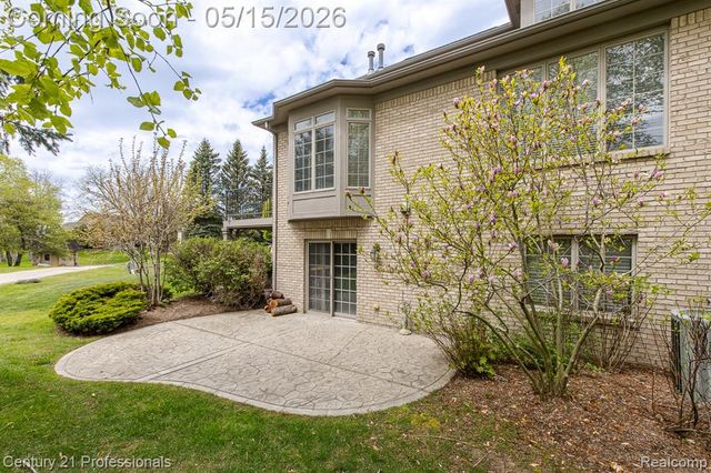 6410 Enclave Drive, Clarkston, MI 48348