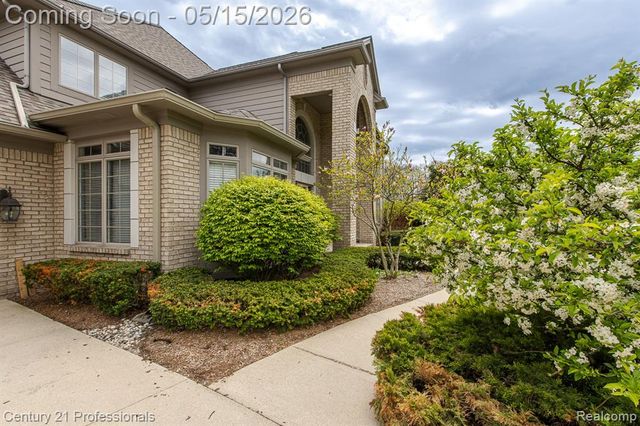 6410 Enclave Drive, Clarkston, MI 48348