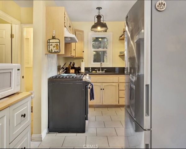 39074 North Bay, Big Bear Lake, CA 92315