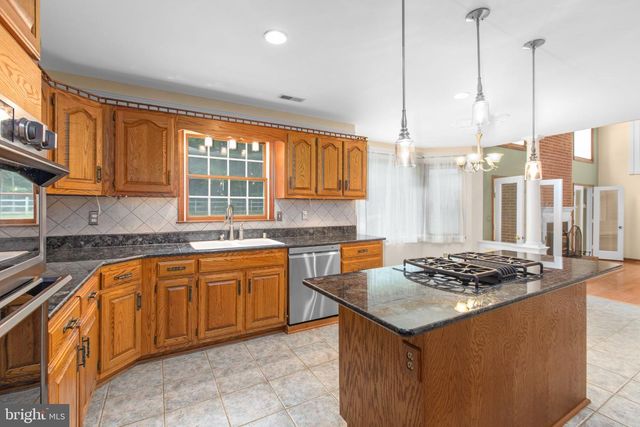 7705 RIVER RD, Fredericksburg, VA 22407