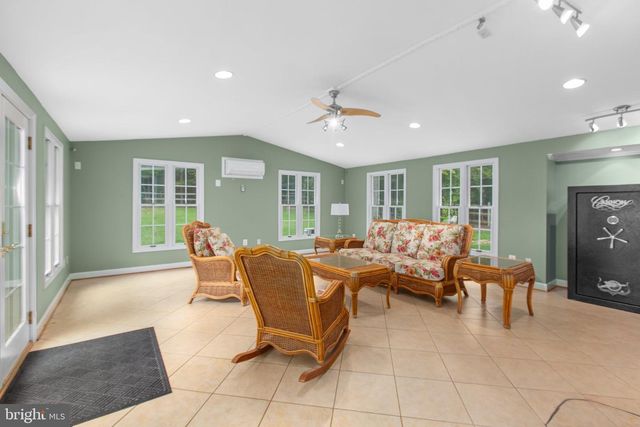 7705 RIVER RD, Fredericksburg, VA 22407