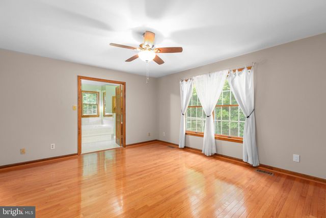 7705 RIVER RD, Fredericksburg, VA 22407