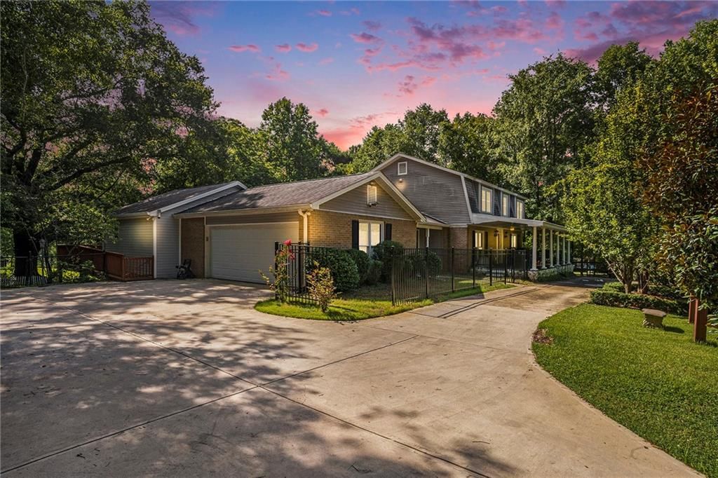 5230 W Shore SW Drive, Conyers, GA 30094