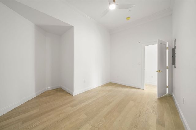 51 North Margin St uph4, Boston, MA 02113