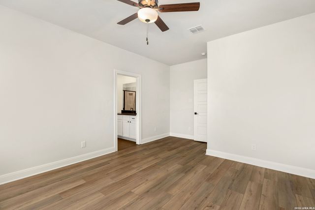 6627 Thorpe Hollow, Converse, TX 78109