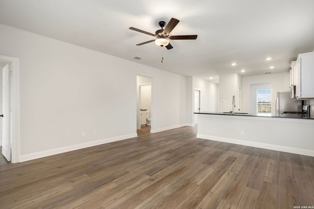 6627 Thorpe Hollow, Converse, TX 78109