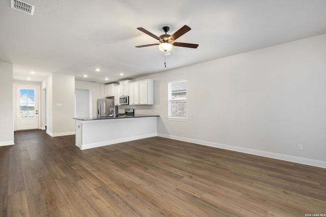 6627 Thorpe Hollow, Converse, TX 78109