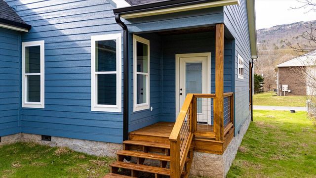 304 Cumberland Avenue, Jasper, TN 37347