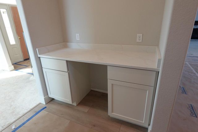 511 Woodside COURT, West Bend, WI 53095