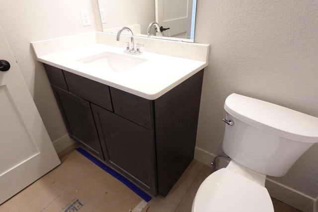 511 Woodside COURT, West Bend, WI 53095