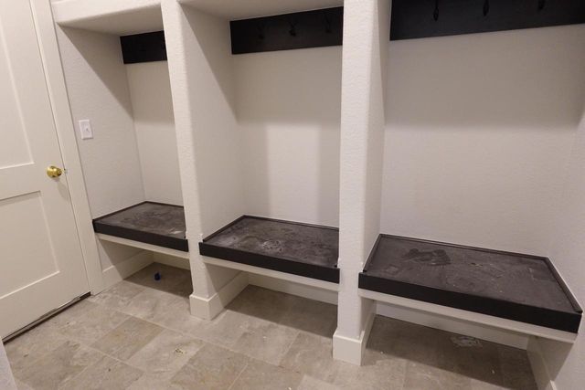 511 Woodside COURT, West Bend, WI 53095