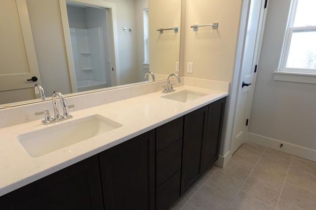 511 Woodside COURT, West Bend, WI 53095