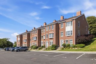 49 Breakwater Dr T-10, Chelsea, MA 02150