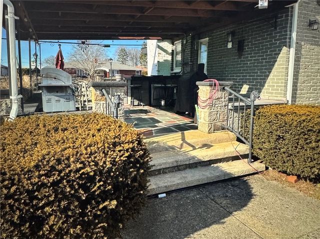 80 Phenix Avenue, Cranston, RI 02920