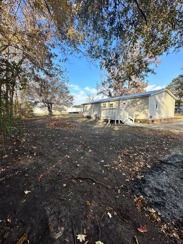 600 Flamingo Road, Sumter, SC 29153