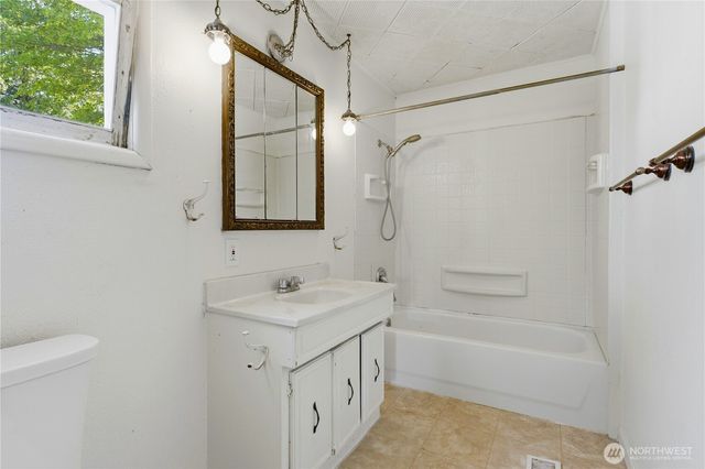 7412 S 8th Street, Tacoma, WA 98465