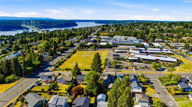 7412 S 8th Street, Tacoma, WA 98465