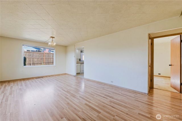 7412 S 8th Street, Tacoma, WA 98465