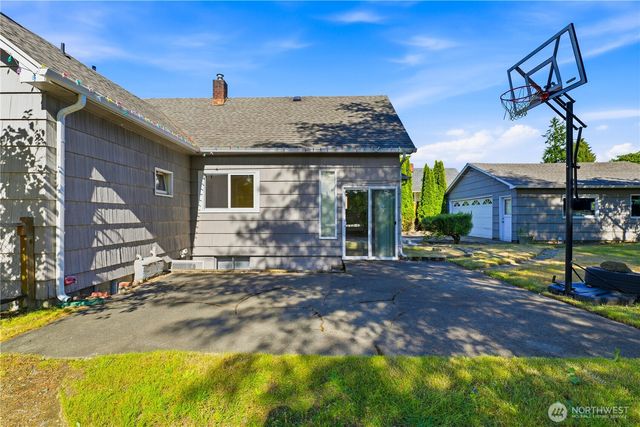 7412 S 8th Street, Tacoma, WA 98465