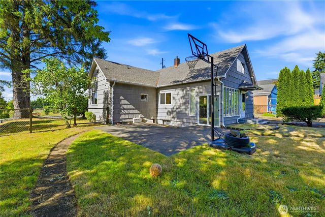 7412 S 8th Street, Tacoma, WA 98465