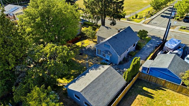 7412 S 8th Street, Tacoma, WA 98465