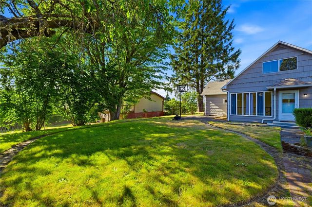 7412 S 8th Street, Tacoma, WA 98465