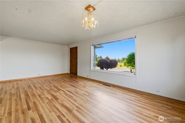 7412 S 8th Street, Tacoma, WA 98465