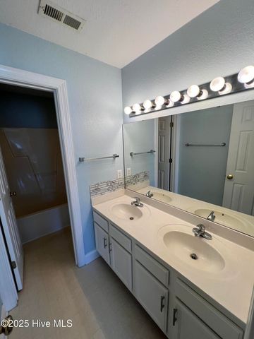 109 Trinity Drive, New Bern, NC 28560