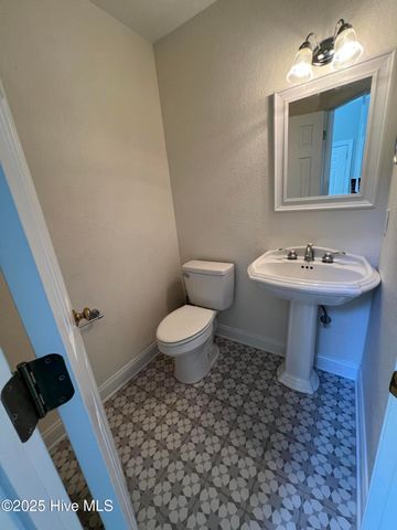 109 Trinity Drive, New Bern, NC 28560