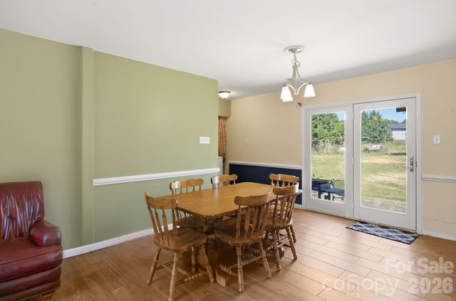 129 Salem Meadow Drive, Statesville, NC 28625