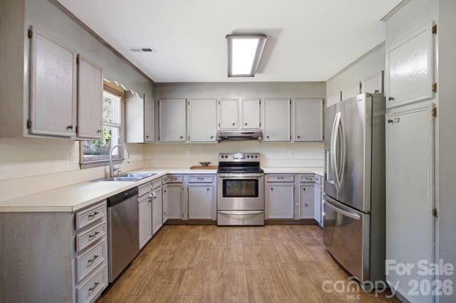 129 Salem Meadow Drive, Statesville, NC 28625