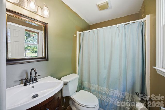 129 Salem Meadow Drive, Statesville, NC 28625