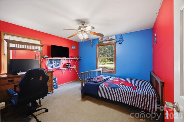 129 Salem Meadow Drive, Statesville, NC 28625