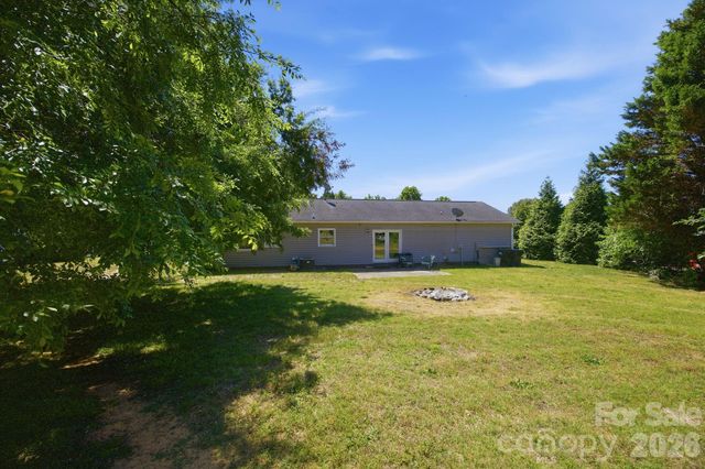 129 Salem Meadow Drive, Statesville, NC 28625