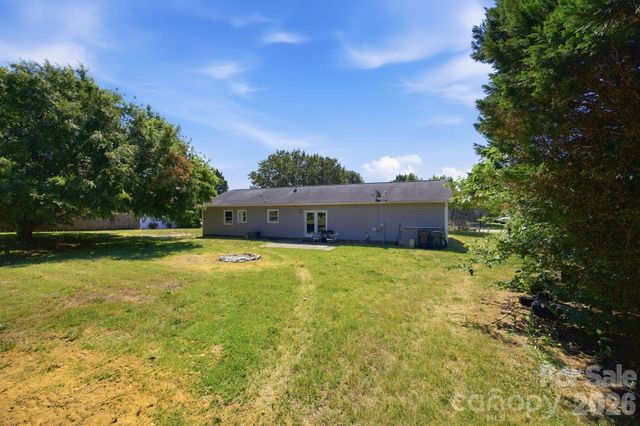129 Salem Meadow Drive, Statesville, NC 28625