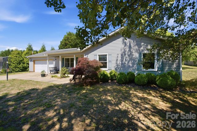 129 Salem Meadow Drive, Statesville, NC 28625