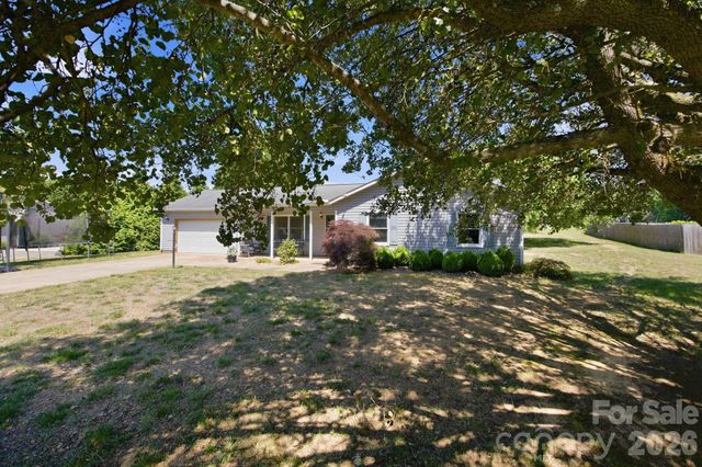 129 Salem Meadow Drive, Statesville, NC 28625
