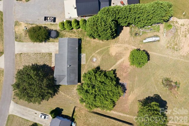 129 Salem Meadow Drive, Statesville, NC 28625