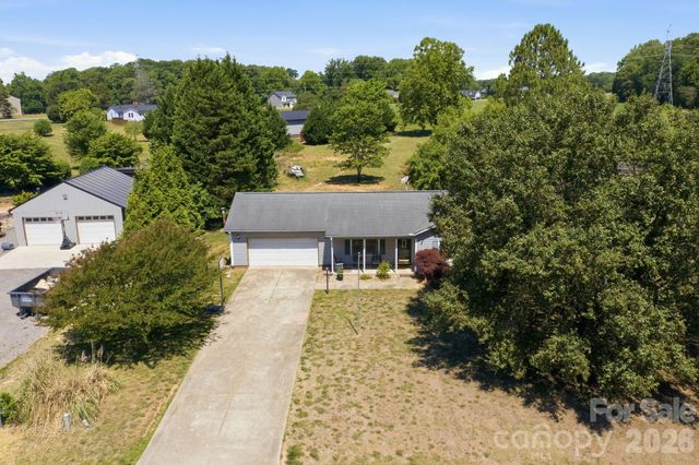 129 Salem Meadow Drive, Statesville, NC 28625